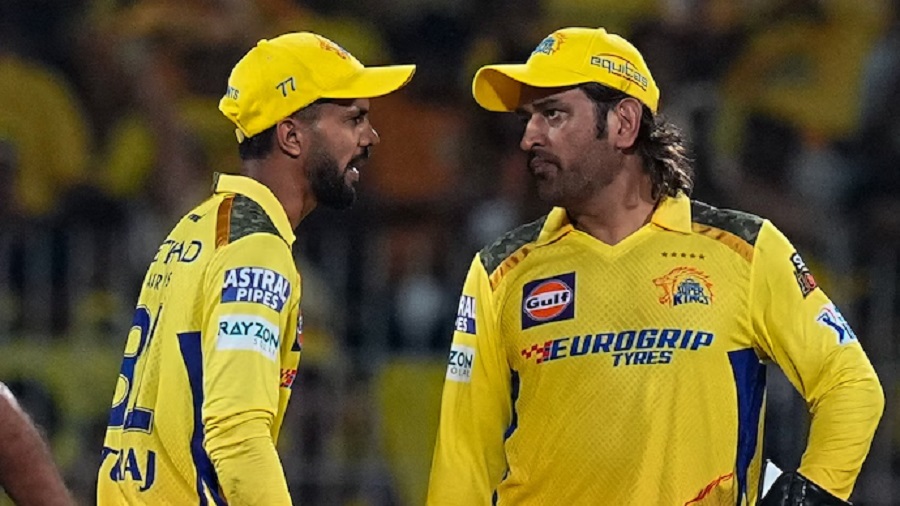 dhoni1